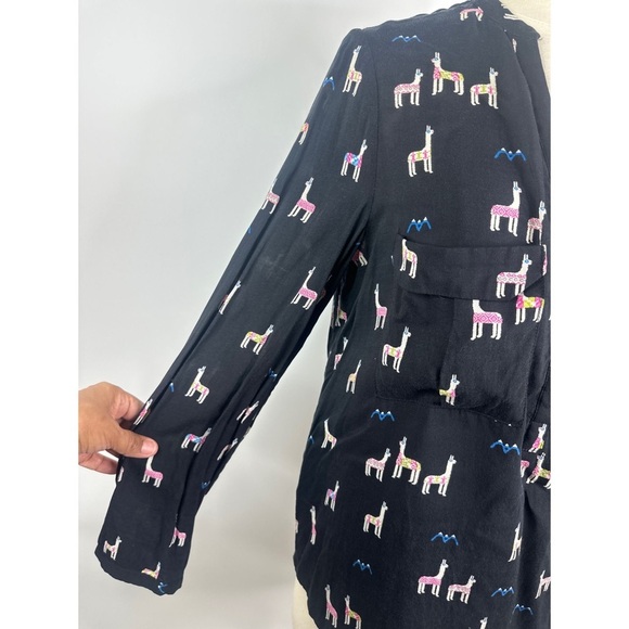 Anthropologie Maeve Llama Print V-Neck Button Down Shirt - Picture 4 of 13